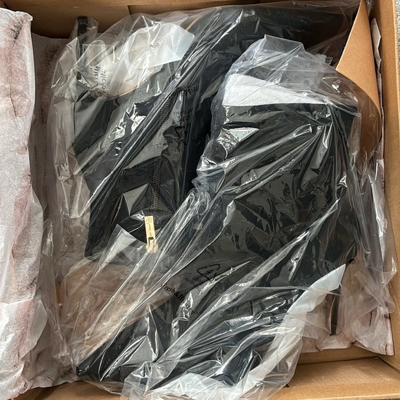 Jessica Simpson black Semaja Faux Suede Pointed Toe Booties 7.5 - Picture 9 of 14